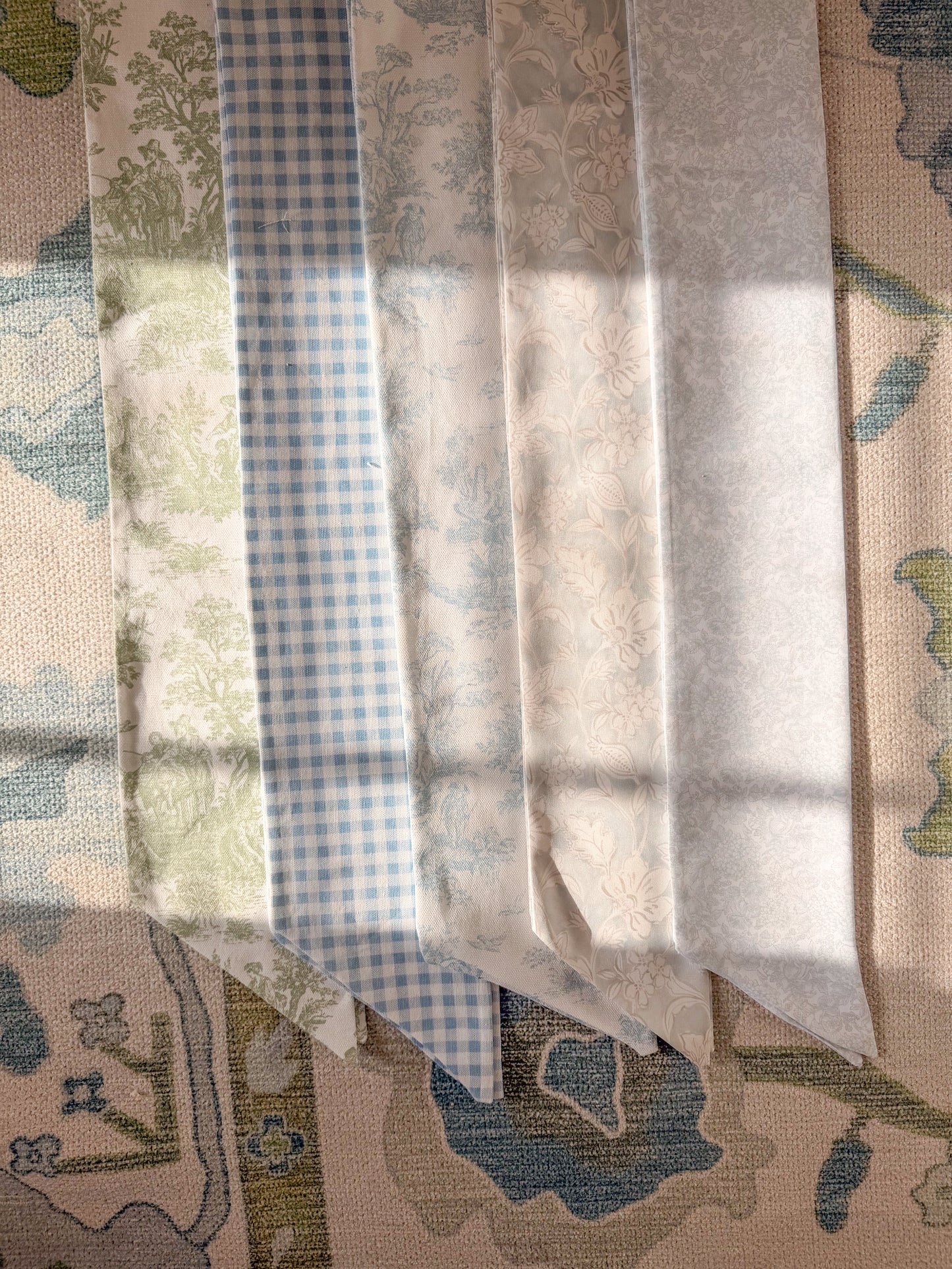 Single initial sash